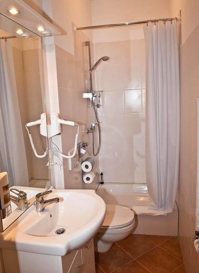 Goethe Apartment Frankfurt Франкфурт-на-Майні Екстер'єр фото